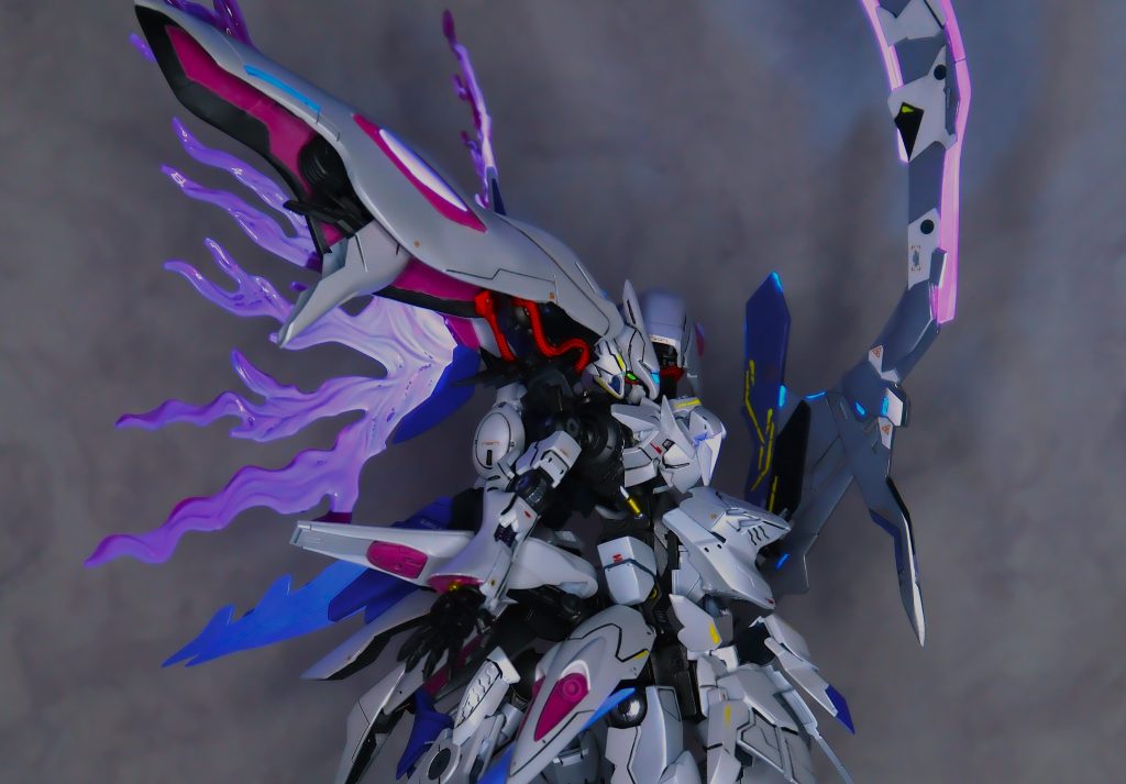 いろんなところが光ります。