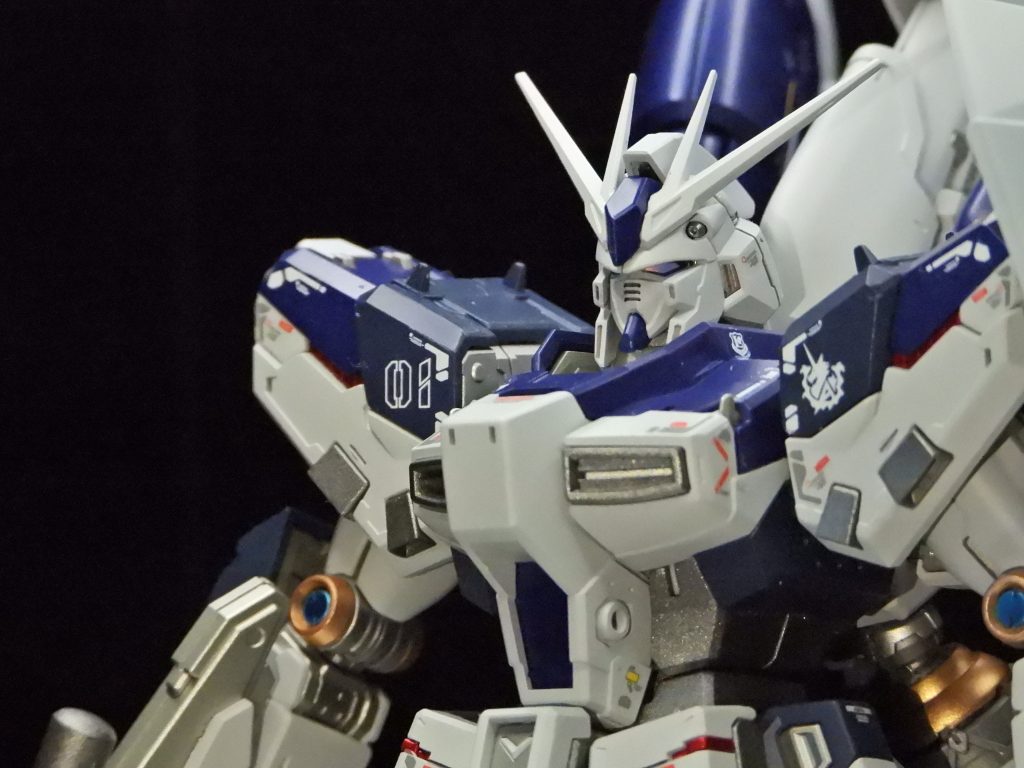 メインカメラはアルミシートに偏光シールを組み合わせて黒縁シールに合わせました。