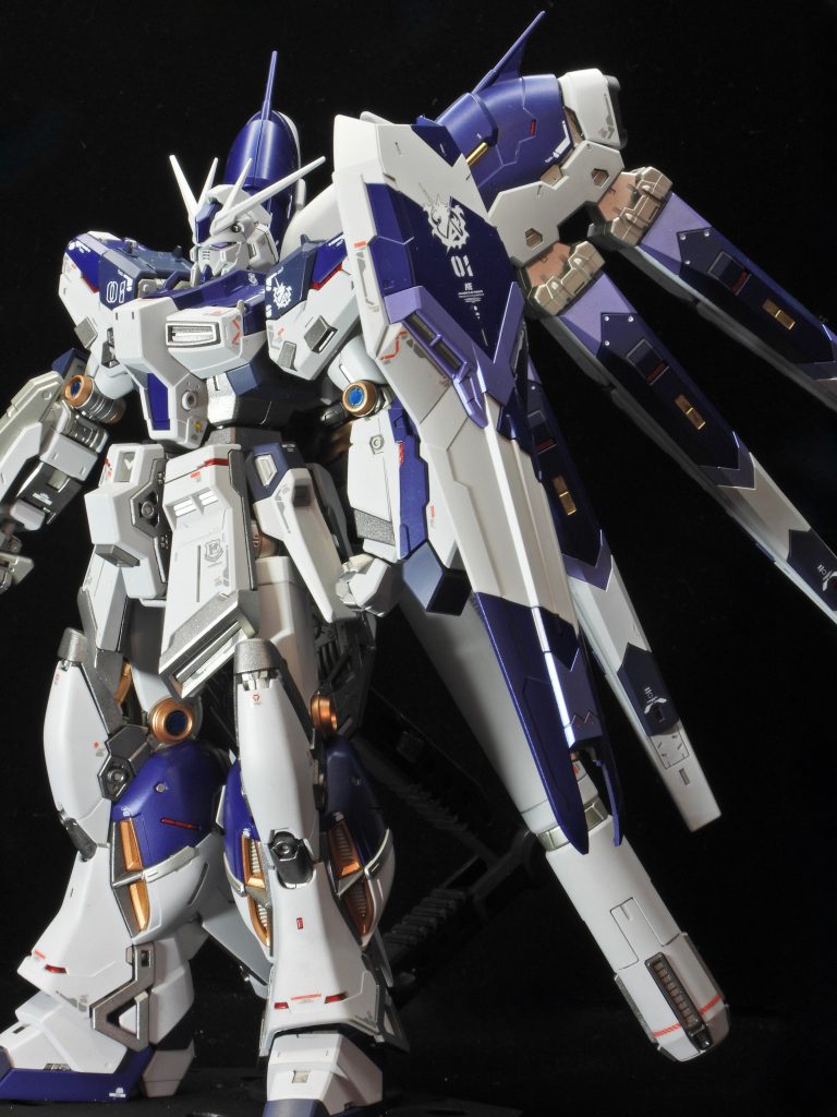 スジボリはなし。墨入れとところどころに赤いアクセントを入れました。