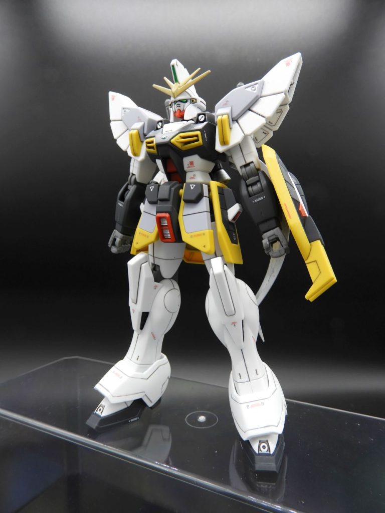 部分塗装と市販デカールにつや消しトップコートのみです。