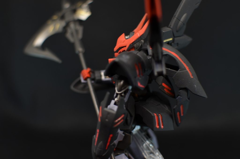 フードをとるとイケメン