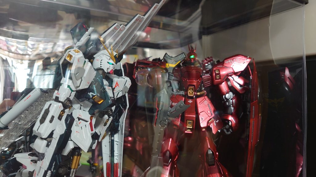νガンダムver kaと一緒に飾ってます
