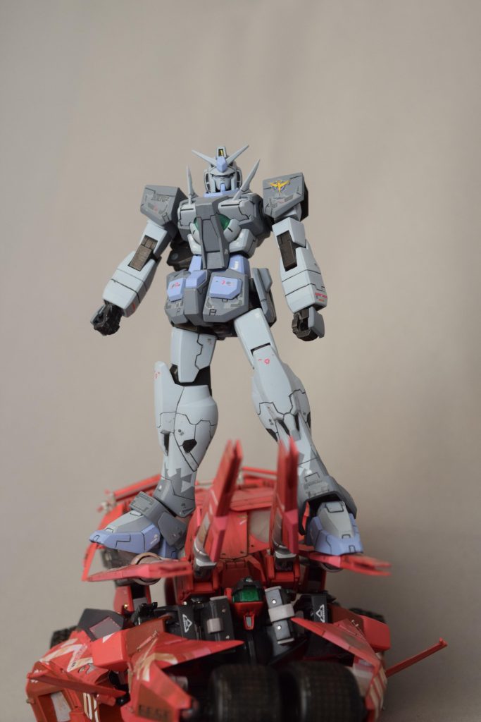 Oガンダム内から脳量子波で操ってサポートする脳内設定。誰も信用しない、一人V作戦の別のカタチ。見てもらえたら幸いです。