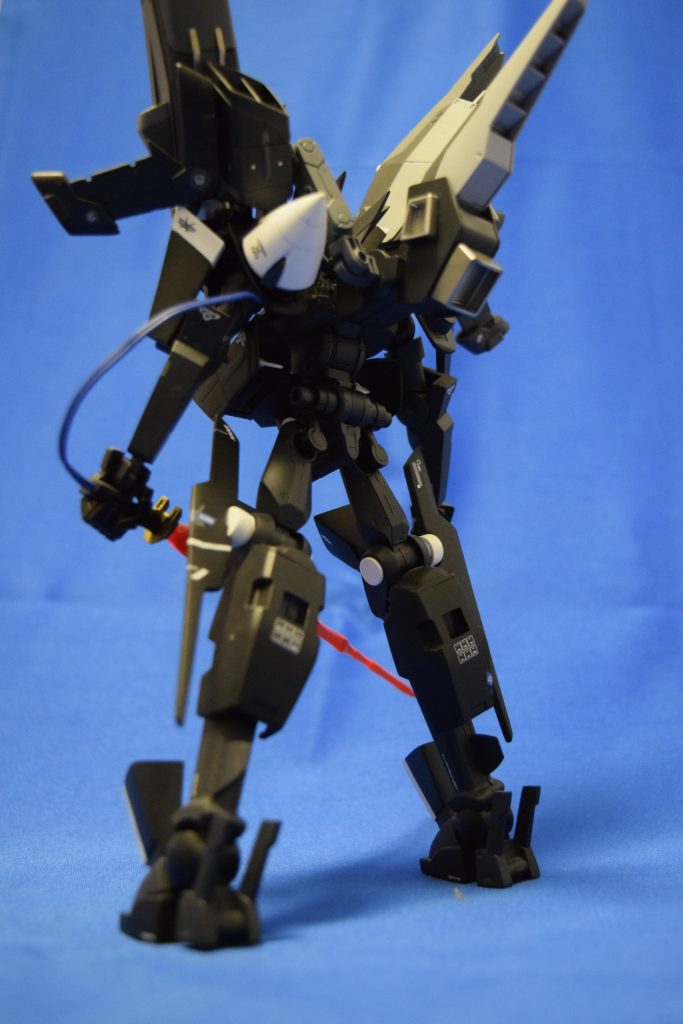 ドライブはMGジンクスの物を使っています。(元の設定通り)GNフラッグ部分のパーツは、プラ板からのスクラッチだったり、ジャンクパーツでそれっぽくしています。