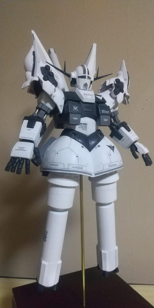 かなり大きくなったため、5ミリの真鍮パイプにプラ棒を入れてボンドも流し込んで、強度をだしました。