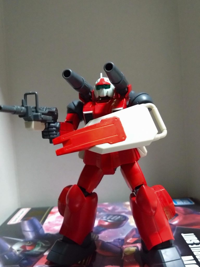 自分なりの設定陸戦型ガンダムや陸戦型ジムの生産ラインを一部流用した機体。通常のガンキャノンに比べて防御力の低下や携行武器がビームライフルからマシンガンに変わっている。また陸戦型のパーツを流用したことでビームサーベルを装備しているが、出力は低くなっておりビーム刃は陸戦型ガンダム等の物に比べると短くなっている。