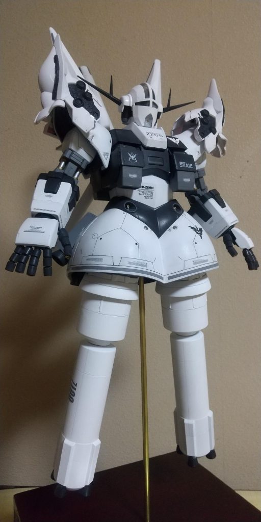 足がプロペラントタンクということで、台座を作らなければならないということで、木製台座を制作しました。