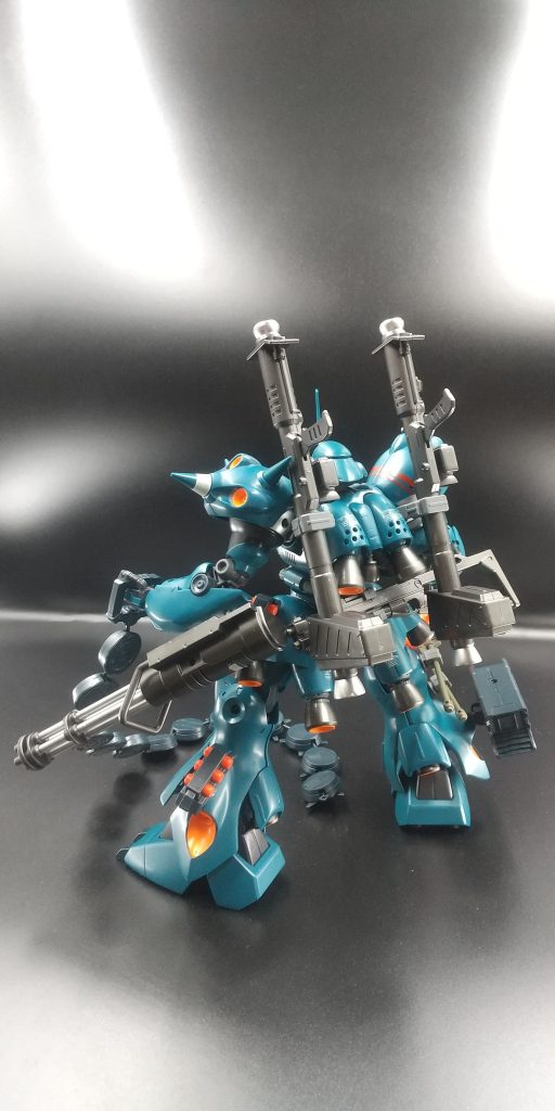 斜め後ろからです。