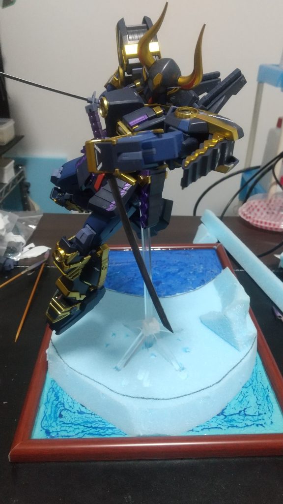 MG武者マークⅡのポーズと水面の表現方法を固めつつ、斬撃の表現方法も模索しました。