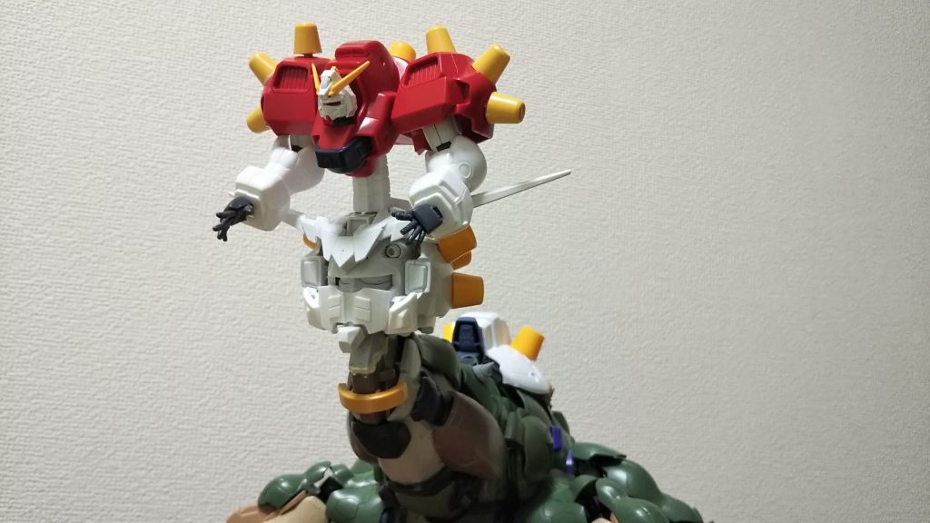 旧キットデビルガンダムはそのままだと大きすぎるため、BB戦士のデビルガンダムとミキシングして小型化。