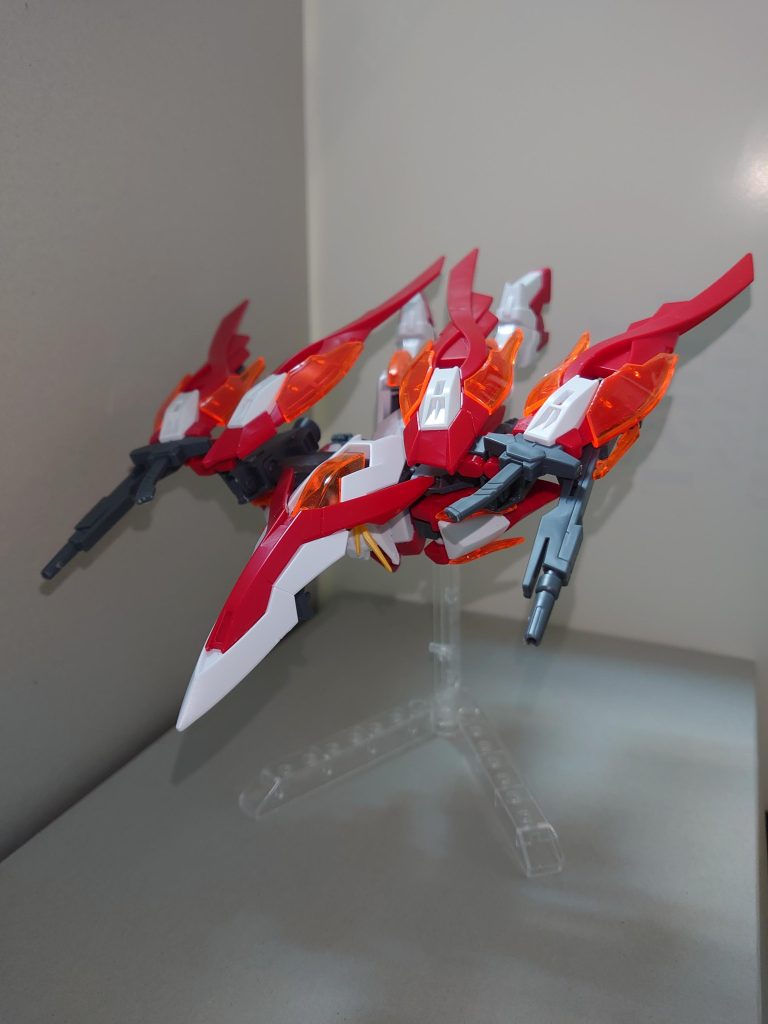 ネオバード形態にも変形可能だが、これも下半身全体が180°回転するウイングゼロ、ウイングゼロ炎とは異なり、大腿部から下だけを回転させる。沙綾「オン・アギャノウ・エイ・センジキャ・ソワカ」この状態でのみ使える突撃技「ファイアーブリザード」があり、ビグザムなどのMAや、サイコガンダムなど巨大MSが相手のときに使用する。この際はファイアーブリザードで鉄機に突撃し、カラドボルグでとどめを刺すことが多い。