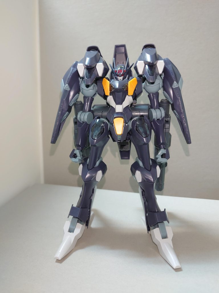 【概要】FP/A-770VF アークファラクトMorfonicaのバイオリン担当・八潮瑠唯が、日々の厳しい稽古の合間に制作したガンプラ。MA形態への変形能力を持ち、その姿は初代ガンダムに登場するジオン公国軍のMA-05「ビグロ」を思わせる。
