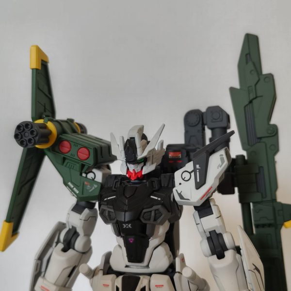 アスタロト・ディニティ　ランチャーユニット装備