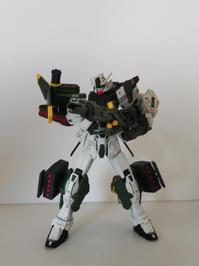 両手持ちっぽいポーズ