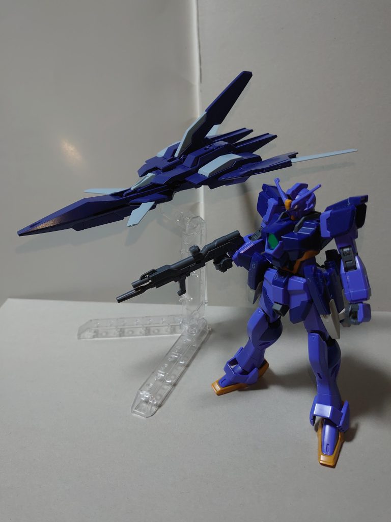 ちなみに別次元「宇宙世紀」におけるRGZ-91リ・ガズィのバックウェポンシステムとは異なり、ナハトイェーガーシルエットは着脱自在。〜花咲川女子学園高等部生徒会執行部資料より〜 ミッシェル「合体シマス、ますたー」美咲「いざ!!」