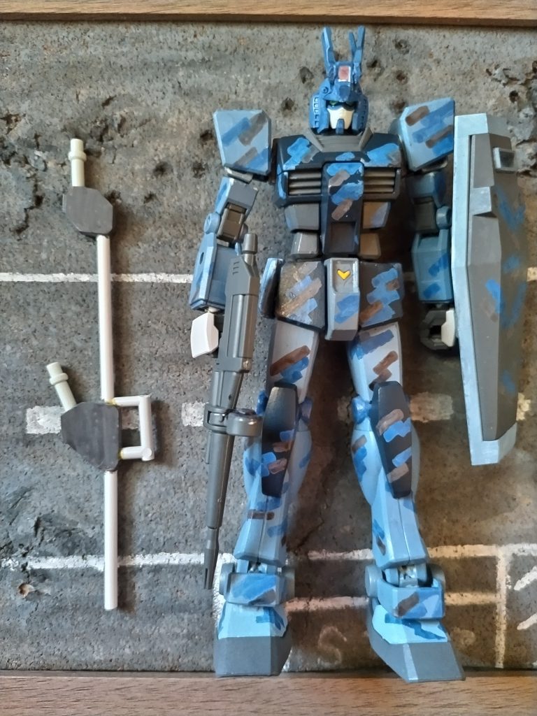 青系の色が好きなので都市迷彩っぽくしてみましたジムスナIIみたいな色でかっこよくなって良かったε-(´∀｀*)