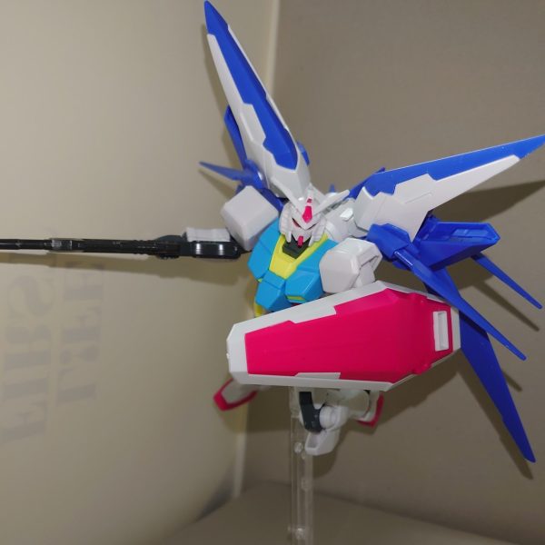 舞い降りるキラキラドキドキ☆スターダストガンダム