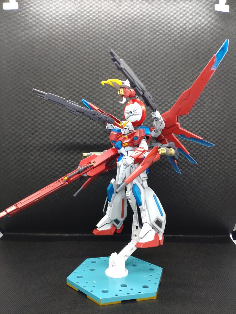 実はバックパックの羽を組み立て時にもげてしまったので0.35ミリの針金で無理矢理繋げました。副作用で余り上に上げれなくなりました。((´;ω;`))