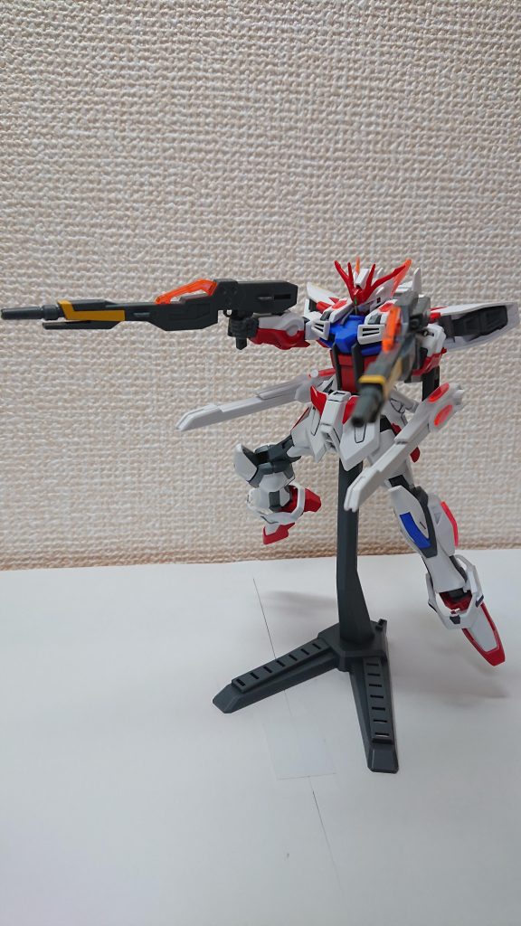 ダブルバスターライフルネオとチェスティツアレール砲を一斉射撃することで、「ハイパーバースト」を発動する。