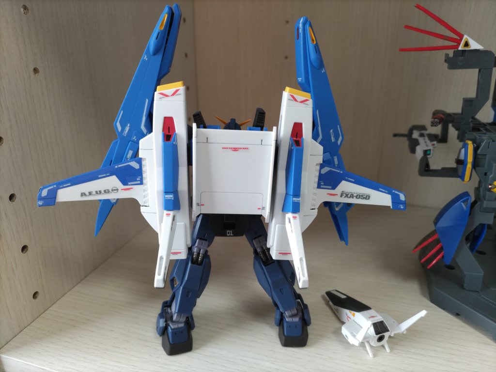 フライングアーマーは面積広くうまくトップコートできなさそーなので、無しで😅しばらく日勤を言い訳に進めてなかったのもあり、い～天気だし今日もやる気が😅マイペースで楽しみましょう〜