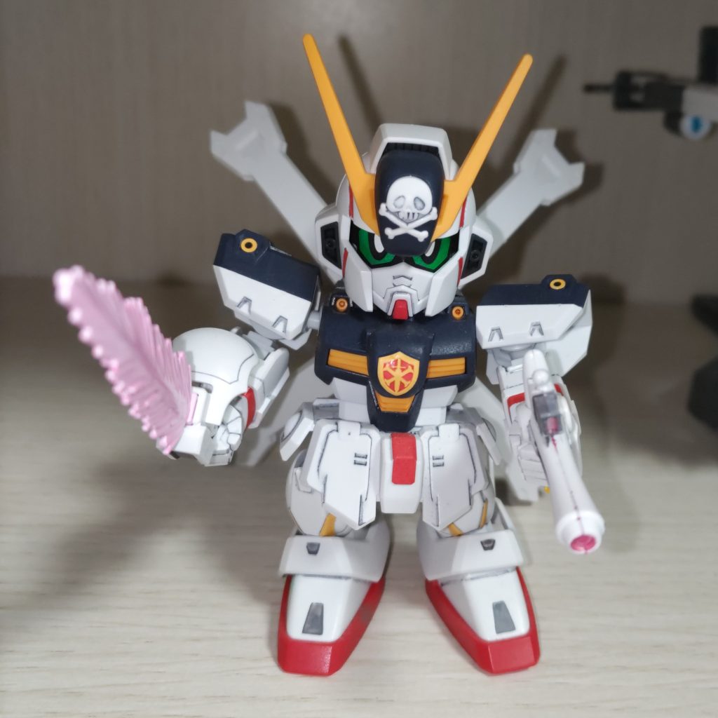 ビームサーベルは缶スプレーで塗装しました。