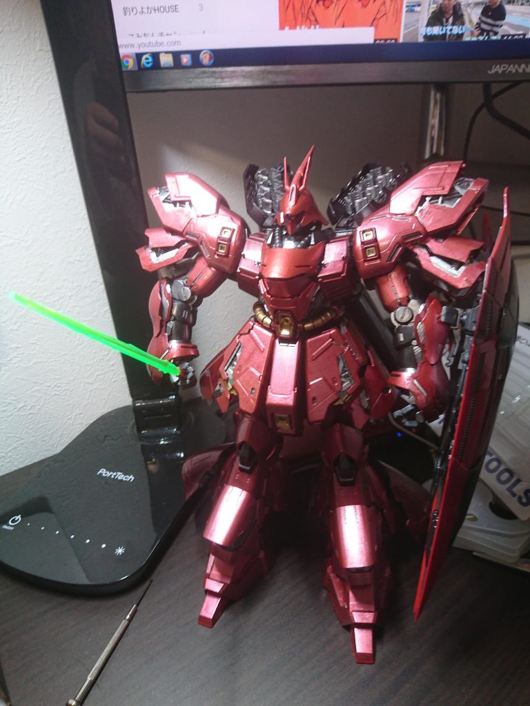 フレームも一応塗ってありますメタリックを強調させたかったので、デカールはあまり貼ってません