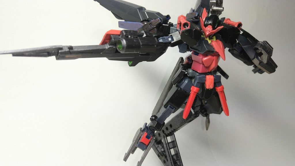 GNメガビームライフル。この兵装は以前愛機が装備していましたが、改修に伴い使わなくなってしまったので装備させてみました。こんな感じで今回は武器1つとっても曇らせ要素がある感じです。