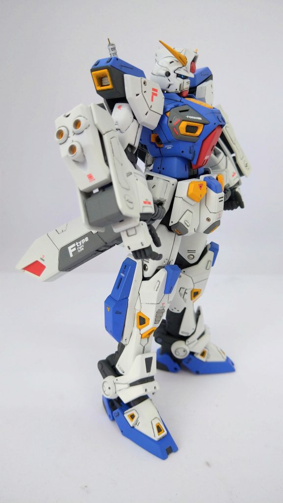 あれ？腕のパーツの装着向き合ってるのか！？