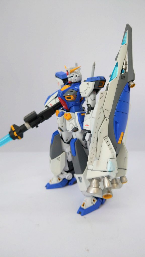 シールドが重くて、左に傾きます、