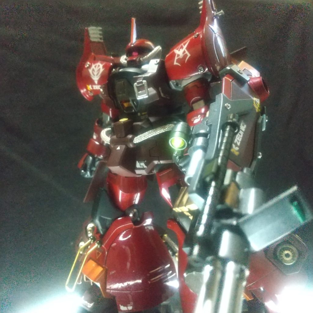 ゲルググの武器はシールドに装着してます♪