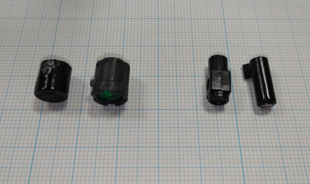 左が背面用、右が脚部用(ほんとは2つある)サイズはOOクアンタを参考にこの写真で終了。というのも少し寂しいので制作で役立った道具、パーツ紹介・パイプカッター、この工具が制作のきっかけともいえる・シャーペンの芯、瞬間接着剤や塗装時に多用。・ランナー(特にコトブキヤのMSG)、直角に曲がった3mm棒が欲しいなーって時に利用。バンダイと比べて太さが安定しているし改造用にたくさんあるからいくらでも使える。色がグレーなので無塗装でも機体に溶け込んでくれるので雑塗装勢の自分にとって心強い。と、いうことで ”ガンダムクピド” 閲覧ありがとうございました「クピド」はキューピットと同一とされる存在で、そのキューピットはケルビムの別側面とされている広い意味での天使と考えられているらしいです。