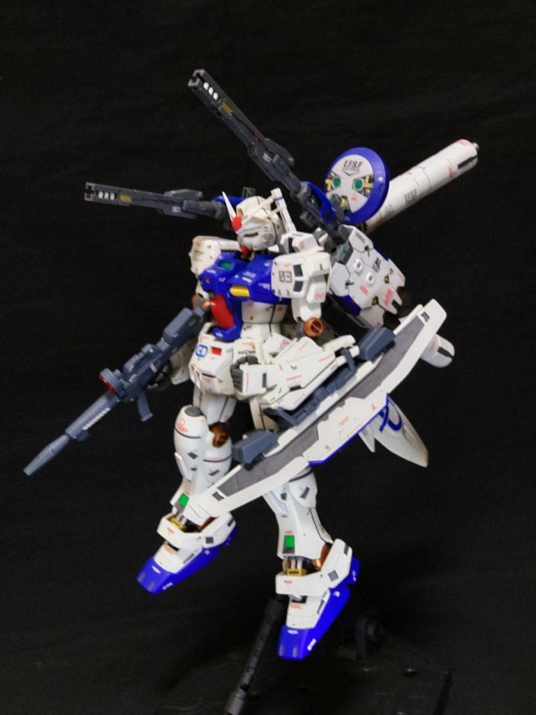 レドーム装備で命中率が上がり後方からの支援が可能。キャノンには可動軸を付けたので角度調整ができます。