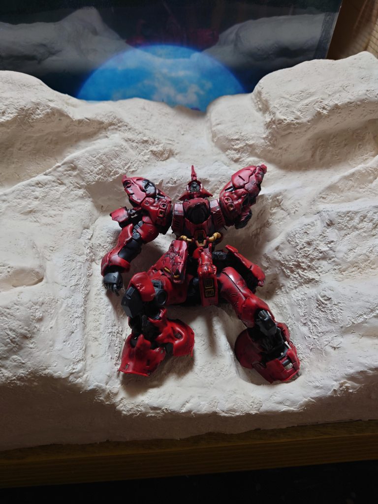 石粉粘土で土台にスタイロフォームを覆います。