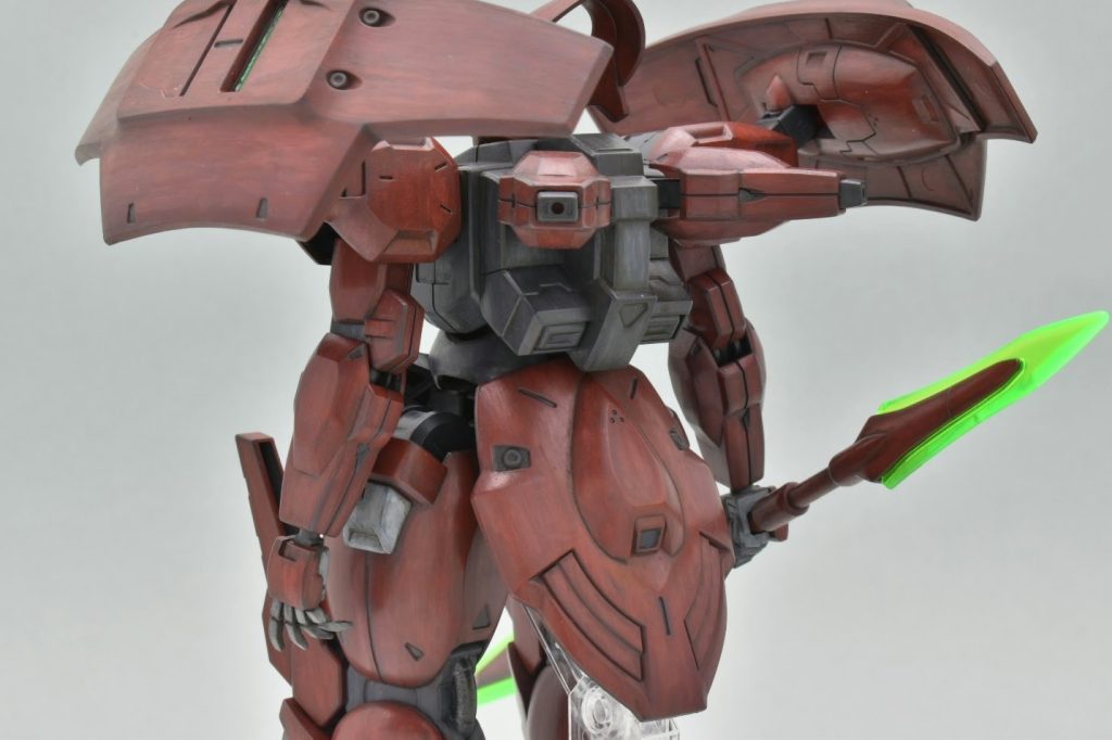 赤はH86モザンレッドの上からH29サーモンピンクで軽くタッチを付けています