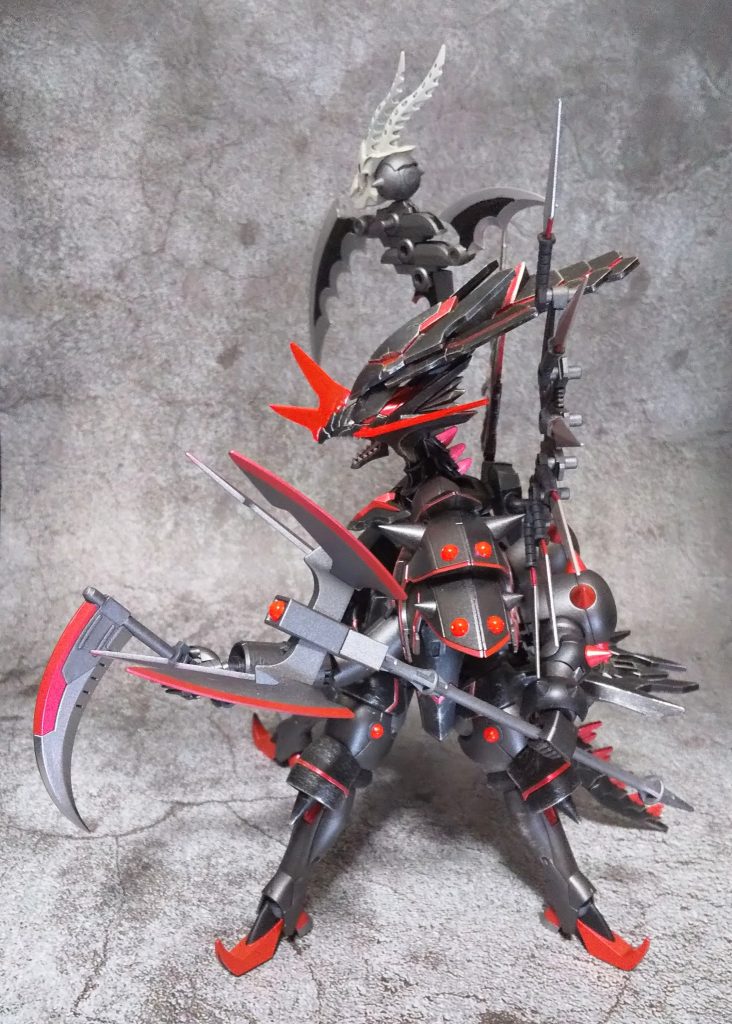 左側、横から見るとごちゃごちゃして良くわからん。基本はエルドラブルートとダークグラスパードラゴンのミキシングです。