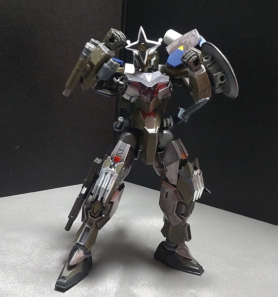 武器に頼らなくとも、徒手空拳も可能です。