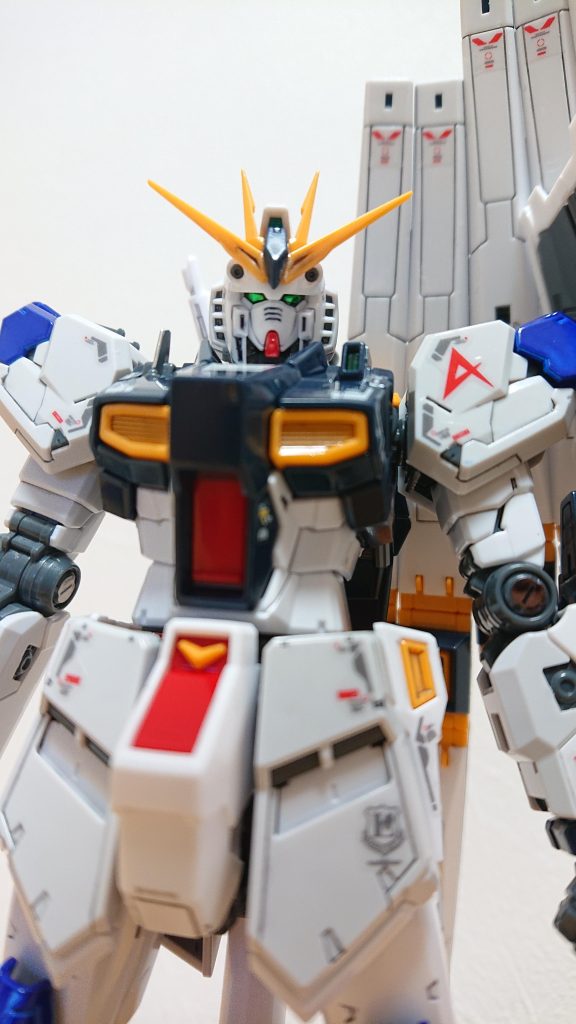 νガンダム–4枚目/制作者：プロトニュー