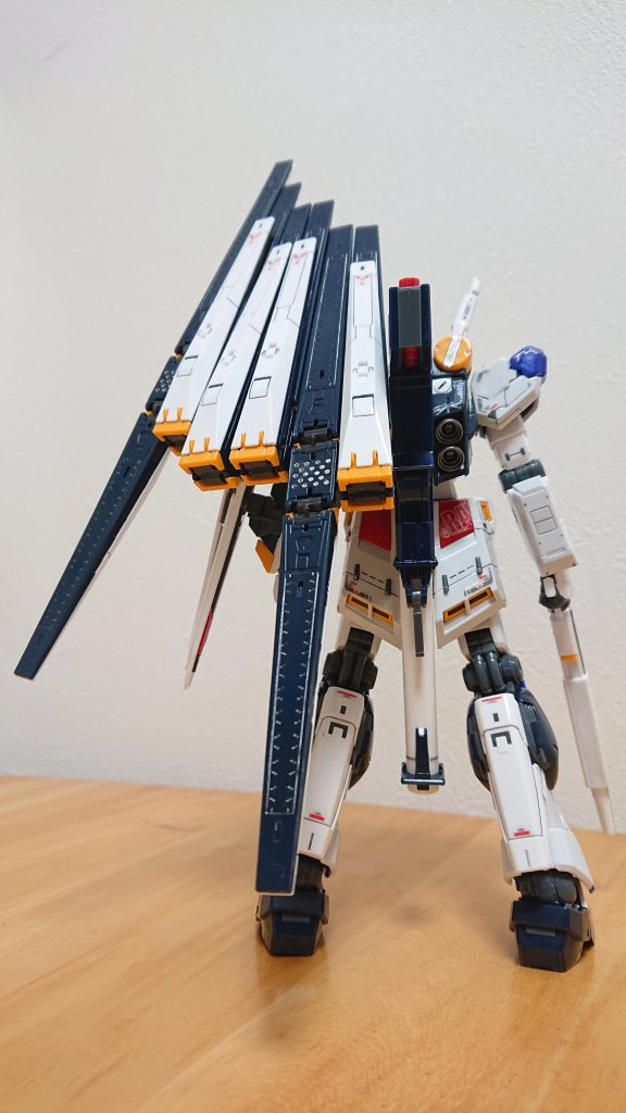 νガンダム–3枚目/制作者：プロトニュー