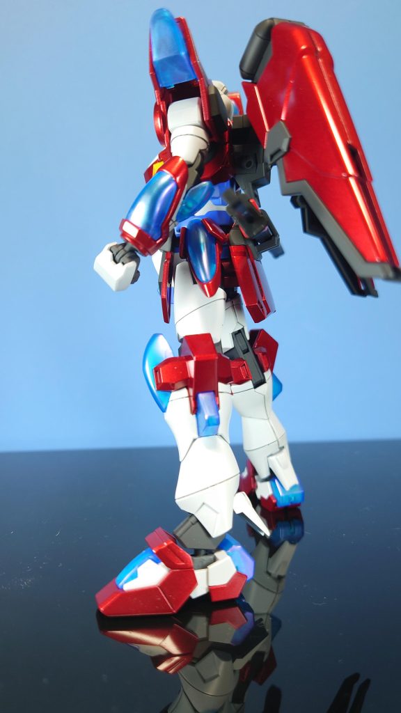 赤メタリックにクリアーレッドを塗りました。