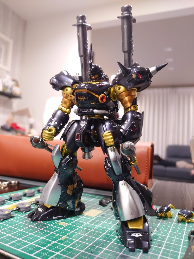 仁王立ちのケンプファー氏