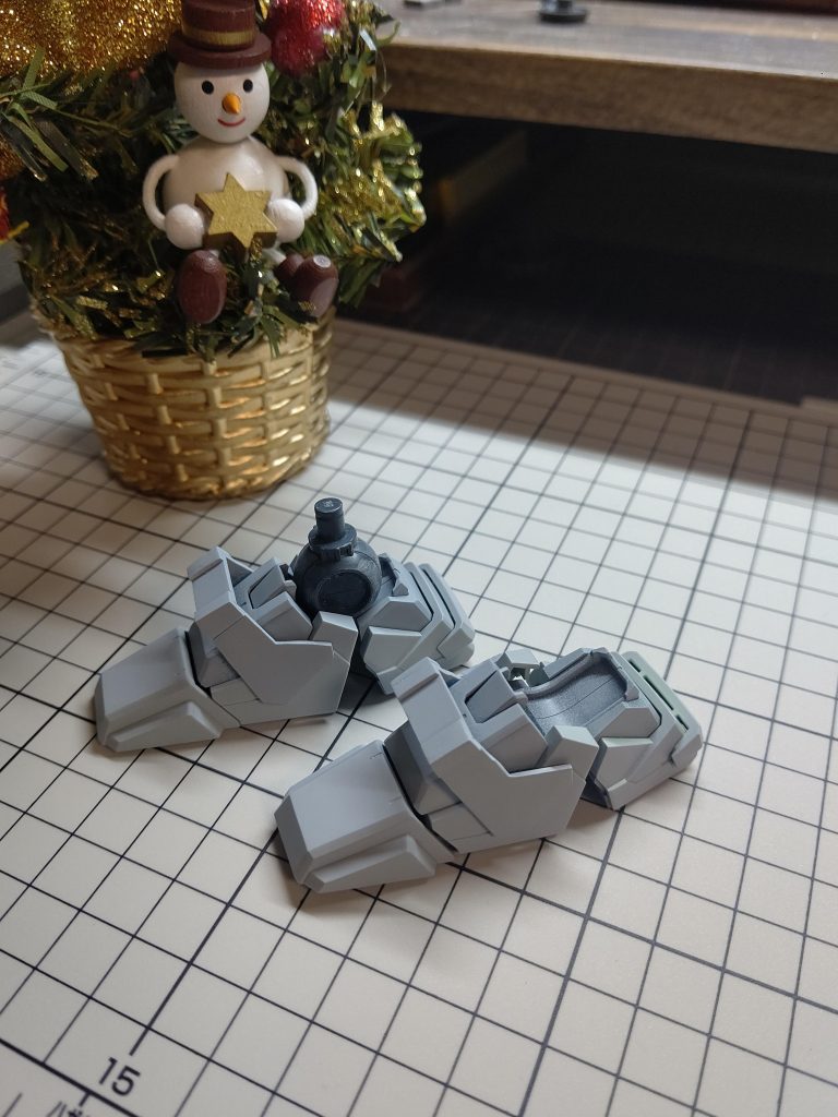 エッジ出しをした後にスリッパ部にはアンクルガードをつけました。