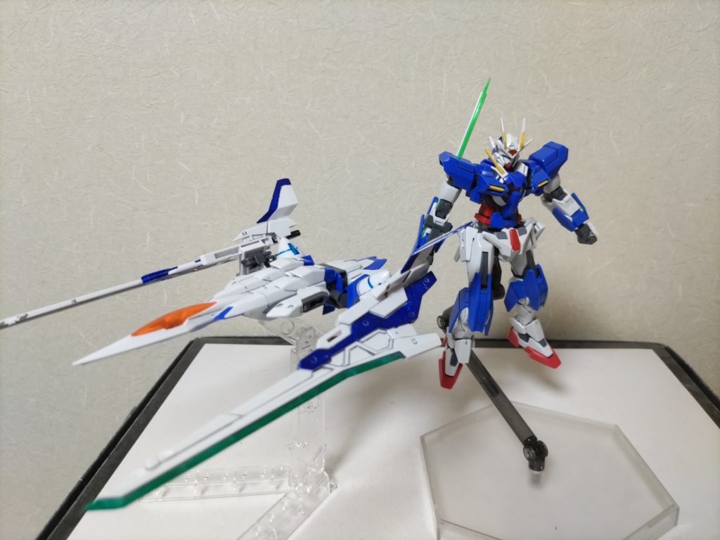 Vライザーバックパックは分離し飛行形態になる