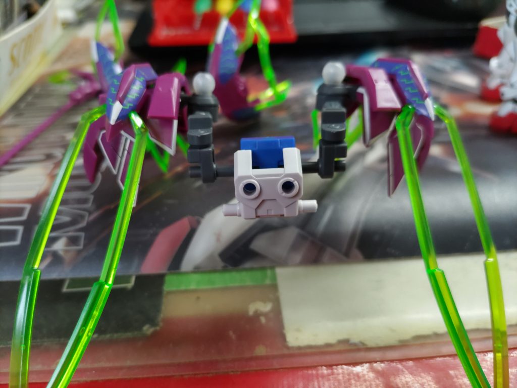 ウィザードクロス基部関節パーツなどの改造パーツやポリキャップを使用