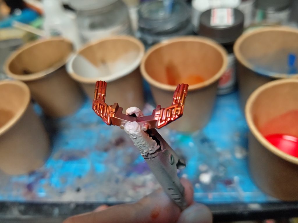 この写真だとあんまりグラデーション感伝わりませんが、パーメットスコアのディテールの塗装はこんな感じです