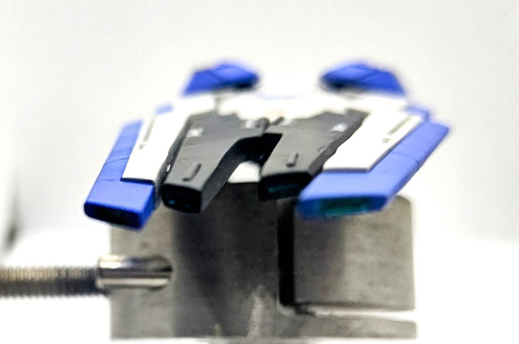 棒状のビットは先端を掘り起こしてビーム射出口を設けてるんですけど、どう撮っても写真だと分かりそうなのがこれで精一杯……