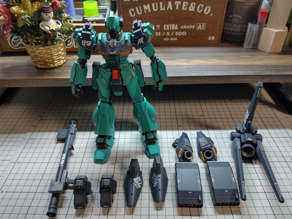 こういう写真が好きなので撮りましたクリスマスが近いので作業部屋にクリスマスツリーを置いてます✨🎄✨