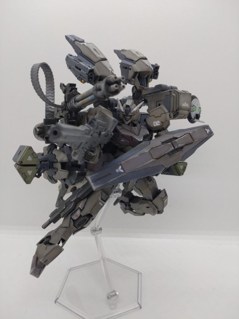 荒い所も多々ありますが、「重装備」、「大推力」、「ガトリング」、「全弾発射」などの私の大好物を惜しげもなく投入することができたので、大満足な仕上がりです。私の妄想にお付き合い下さり、ありがとうございました。✨✨