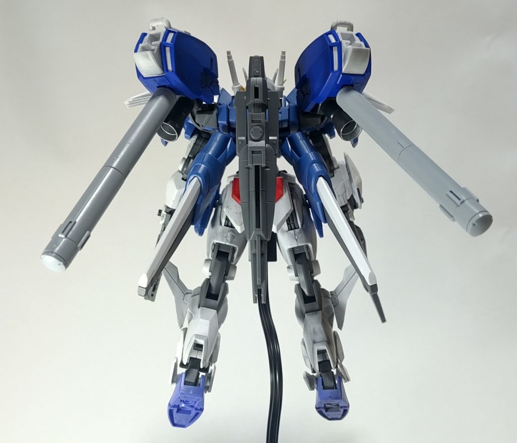 バックショットバックパックはスペリオルの肩とシナスタのプロペラントタンクをそのまま合体しました。