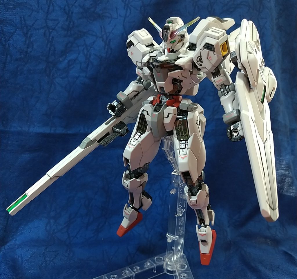 ガンダムキャリバーン、この機体を見本に自分でも作ってみます。