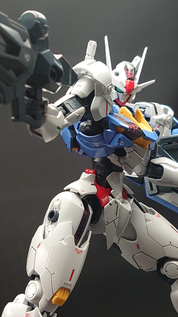 もともとのキットがつやつやでかっこよかったのでツヤありで仕上げました